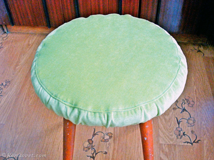 Подушка на стул на резинке
