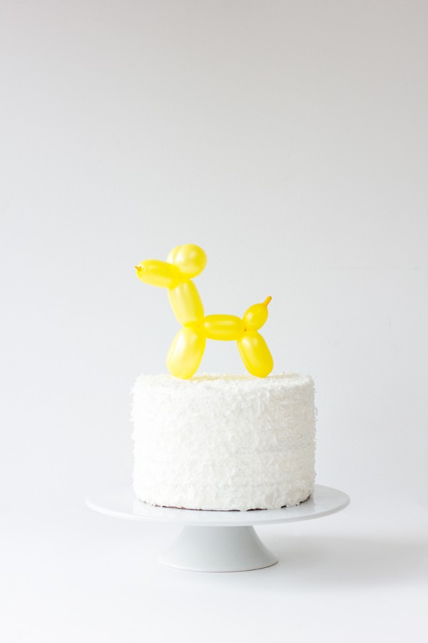 DIY-Balloon-Animal-Cake-Topper1-600x900