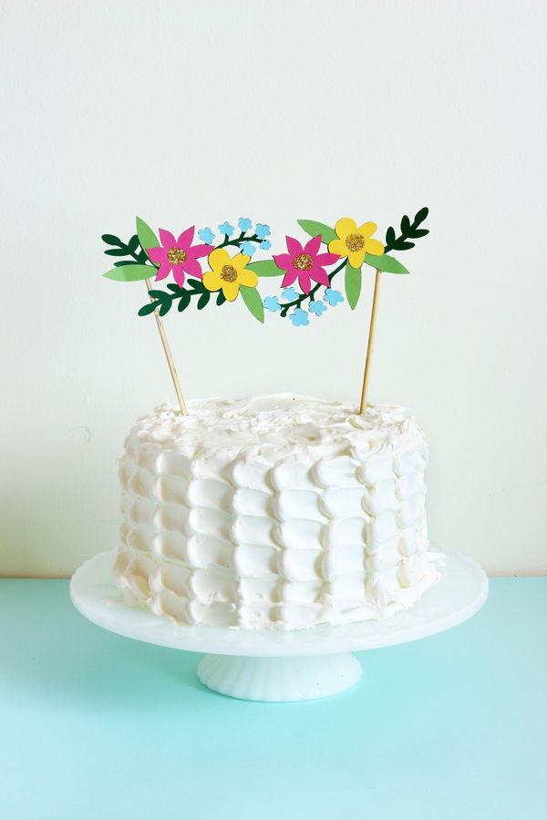 cricut-explore-flower-cake-topper-4