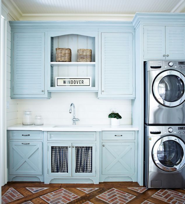 Cottage turquoise laundry room