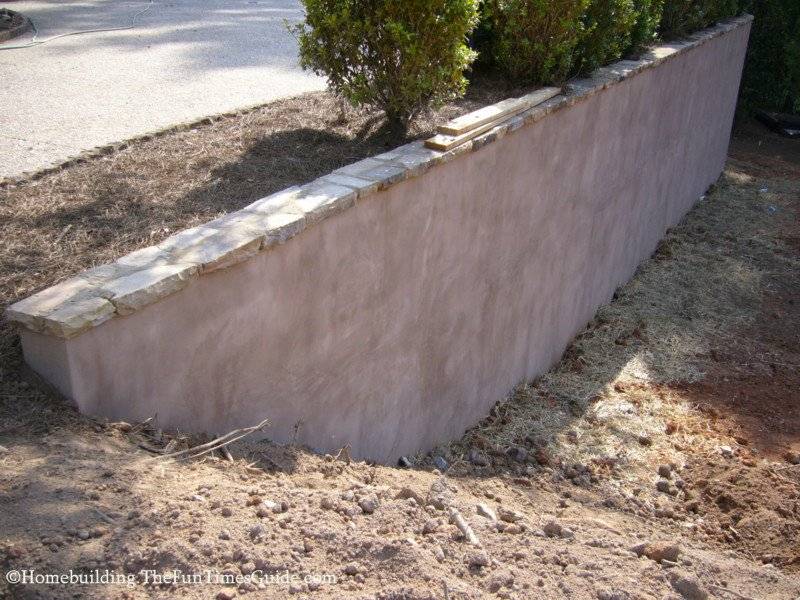  сделать опорную стену из бетона на склоне:  сделать подпорную .
