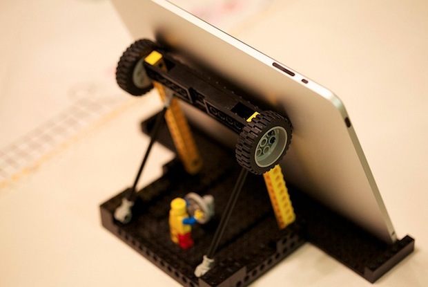 DIY Lego iPad stand