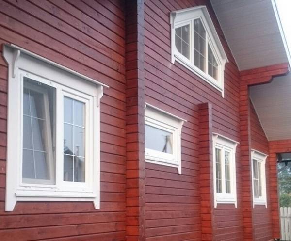 Финские наличники на окна в деревянном доме, фото 18