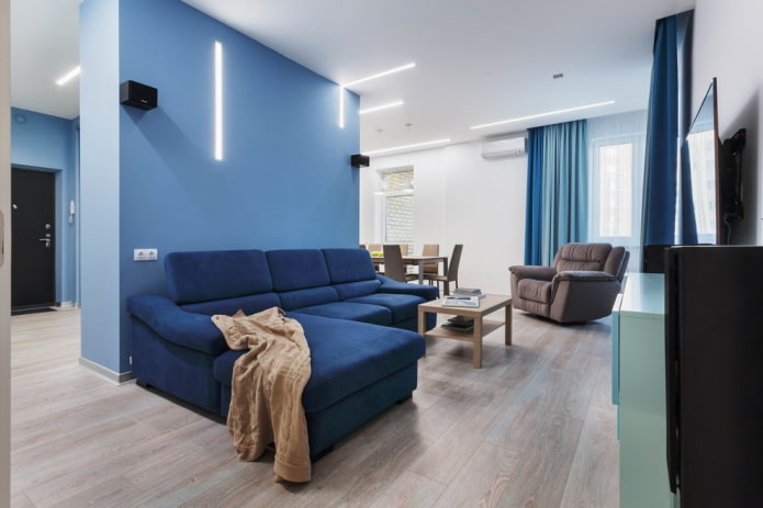 диван синего цвета в современном стиле