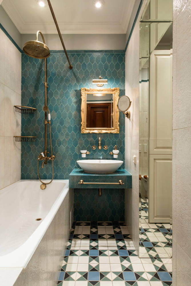 Голубая классическая ванная
