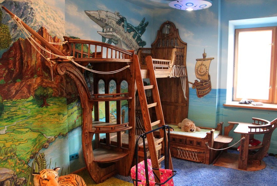 Небольшая детская комната в стиле сказки