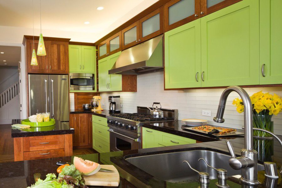 Кухня фисташкового цвета: плюсы и минусы, сочетания цвета, выбор стиля, фото примеры