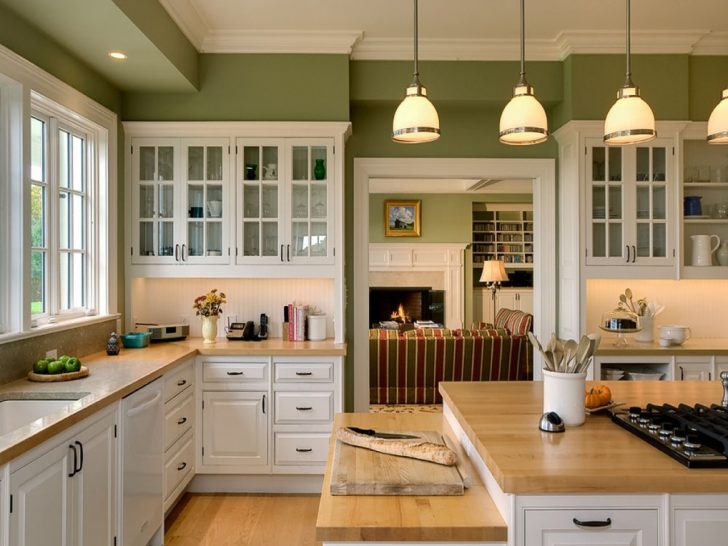 Painted walls - country style kitchen design ideas