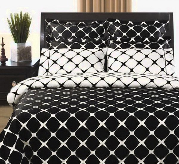 9pc Modern Reversible 400tc Black White Bed in a Bag