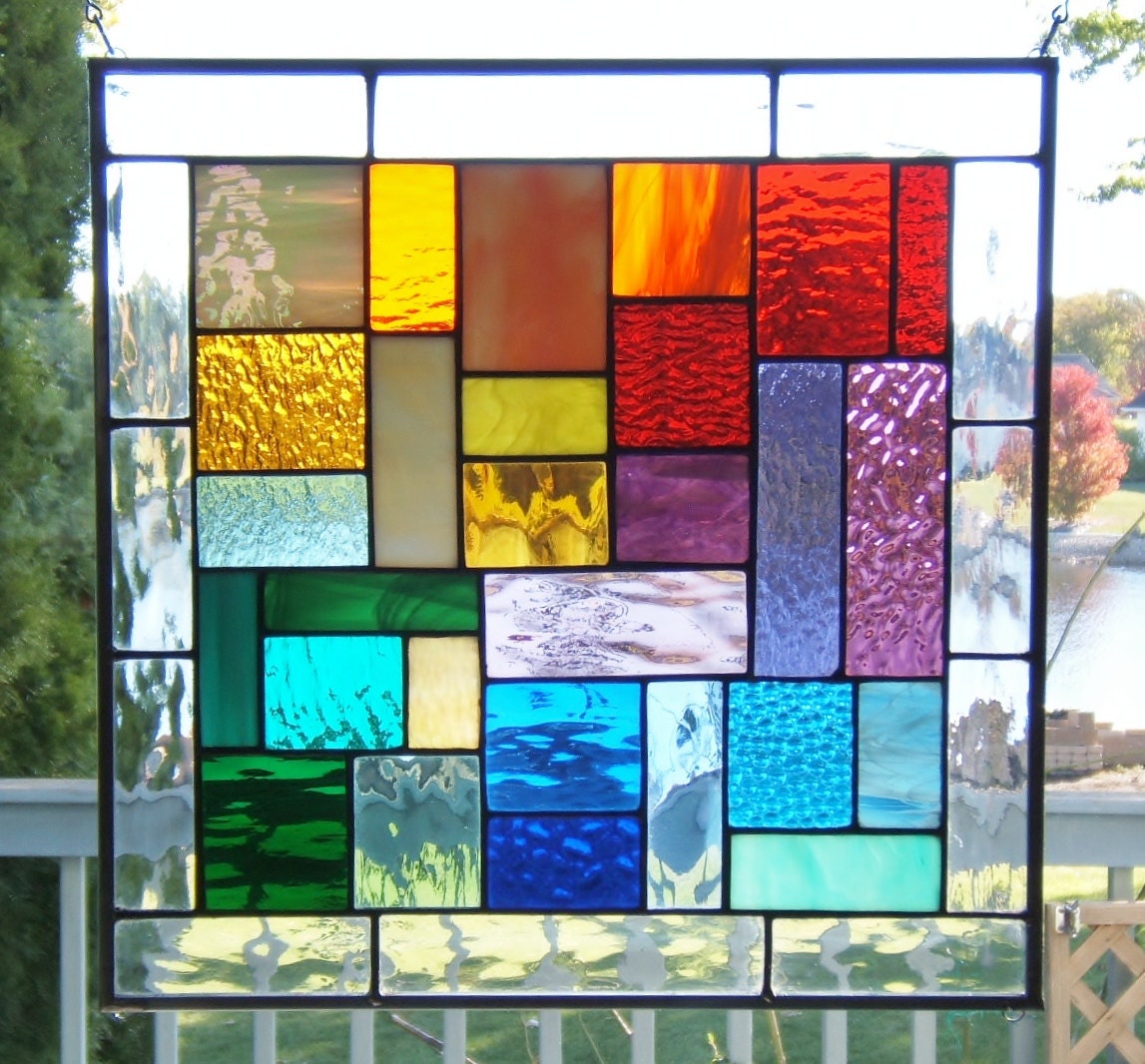 Мозаичный квадрат. Современный витраж. Мозаика из витражного стекла. Витражи из цветного стекла. Цветное стекло.