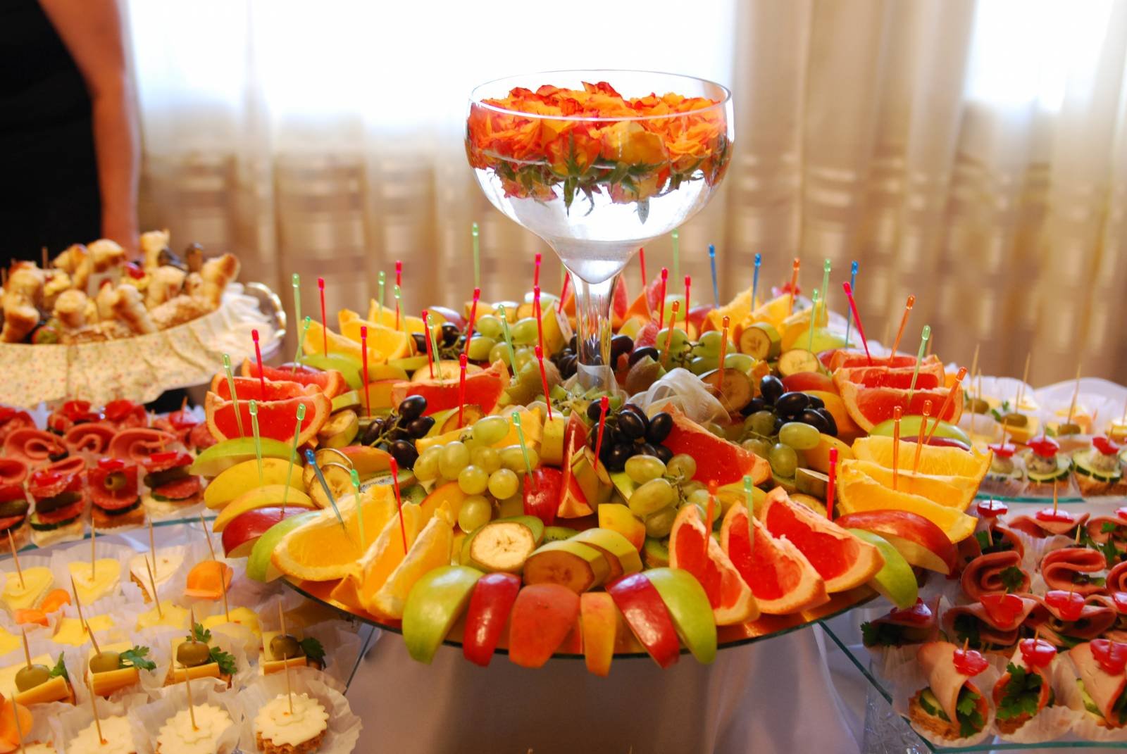 Фото столов праздничных на день рождения