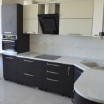 Короб совмещен с барной стойкой