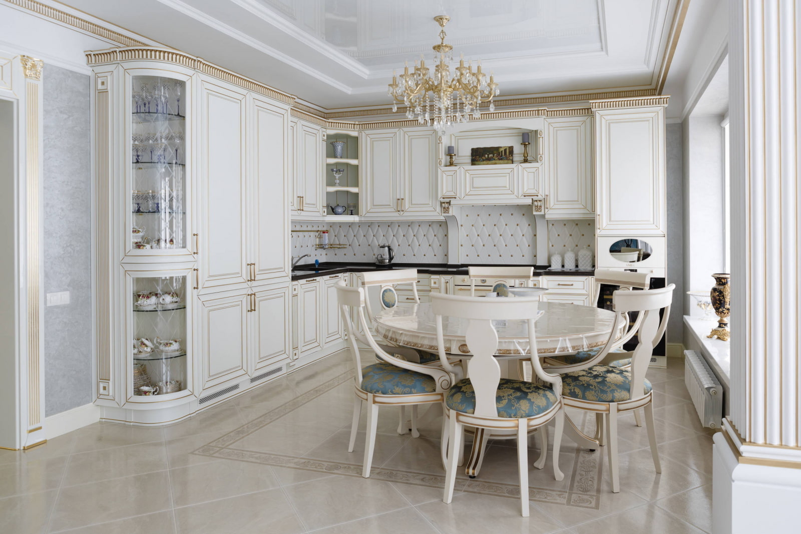 Белая кухня в стиле хай тек в интерьере