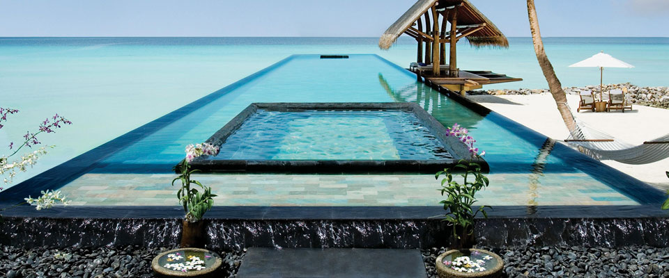 Красивые бассейны - в Reethi Rah One & Only Resort