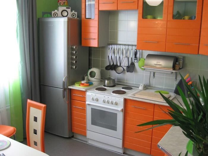 холодильник для маленькой кухни